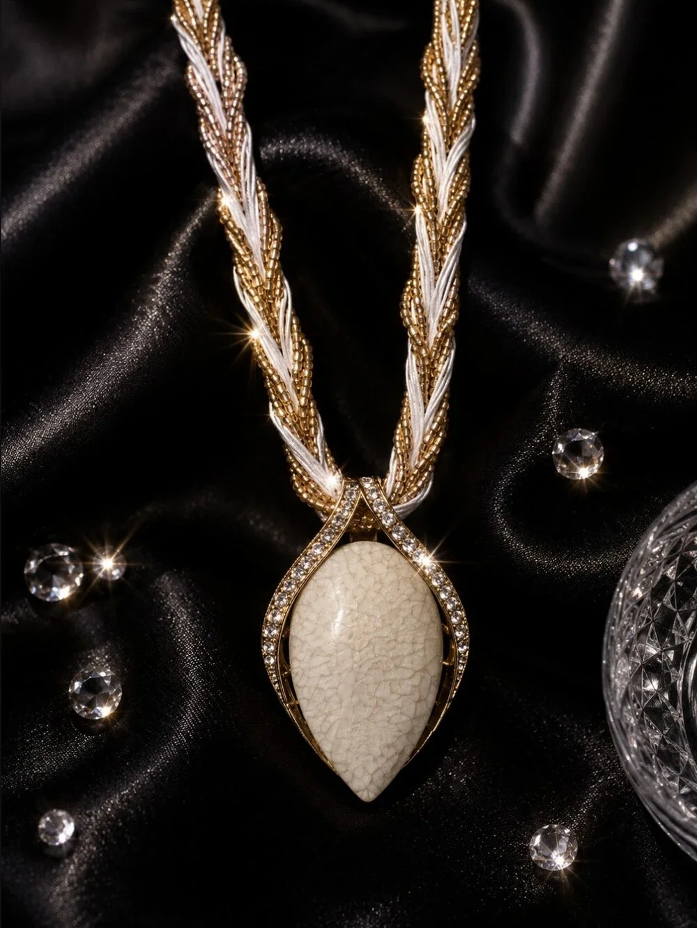 Luxury Designer-Inspired Turquoise Pendant Necklace Boutique Fashion Jewelry